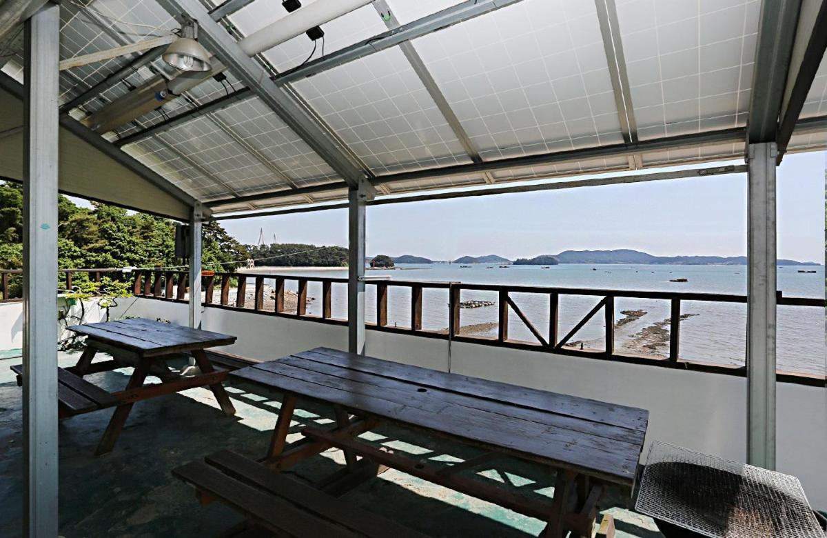 Taean Gaetyeowool Pension Bagian luar foto